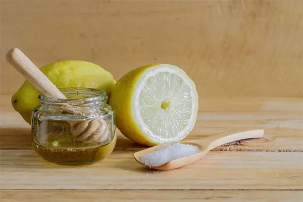 Honey, Lemon, and Salt Scalp Scrub
